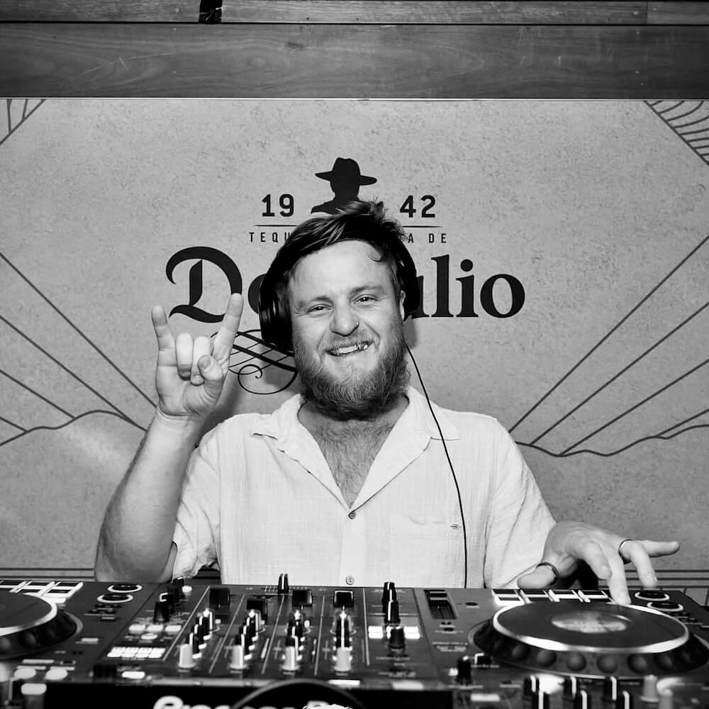 DJ Sim_ohhh! at the Seaview Tavern Woolgoolga