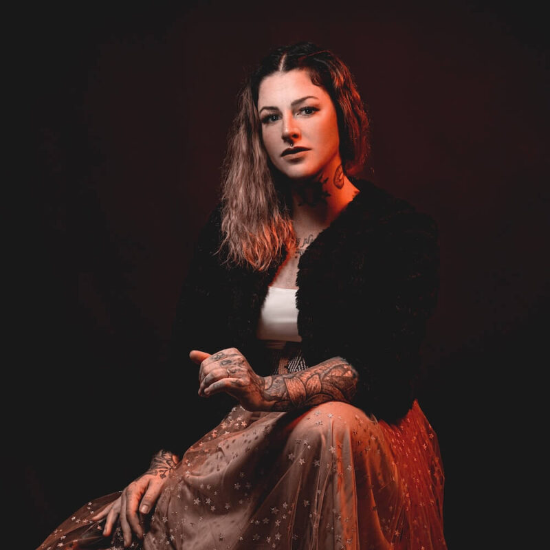 Karise Eden performs live at the Seaview Tavern Woolgoolga with special guests