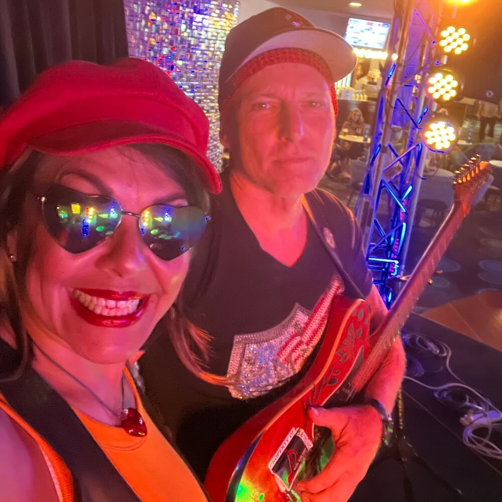 Body & Soul Duo perform live at the Seaview Tavern Woolgoolga