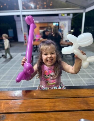 Balloon Animals with Hoorai at Seaview Tavern